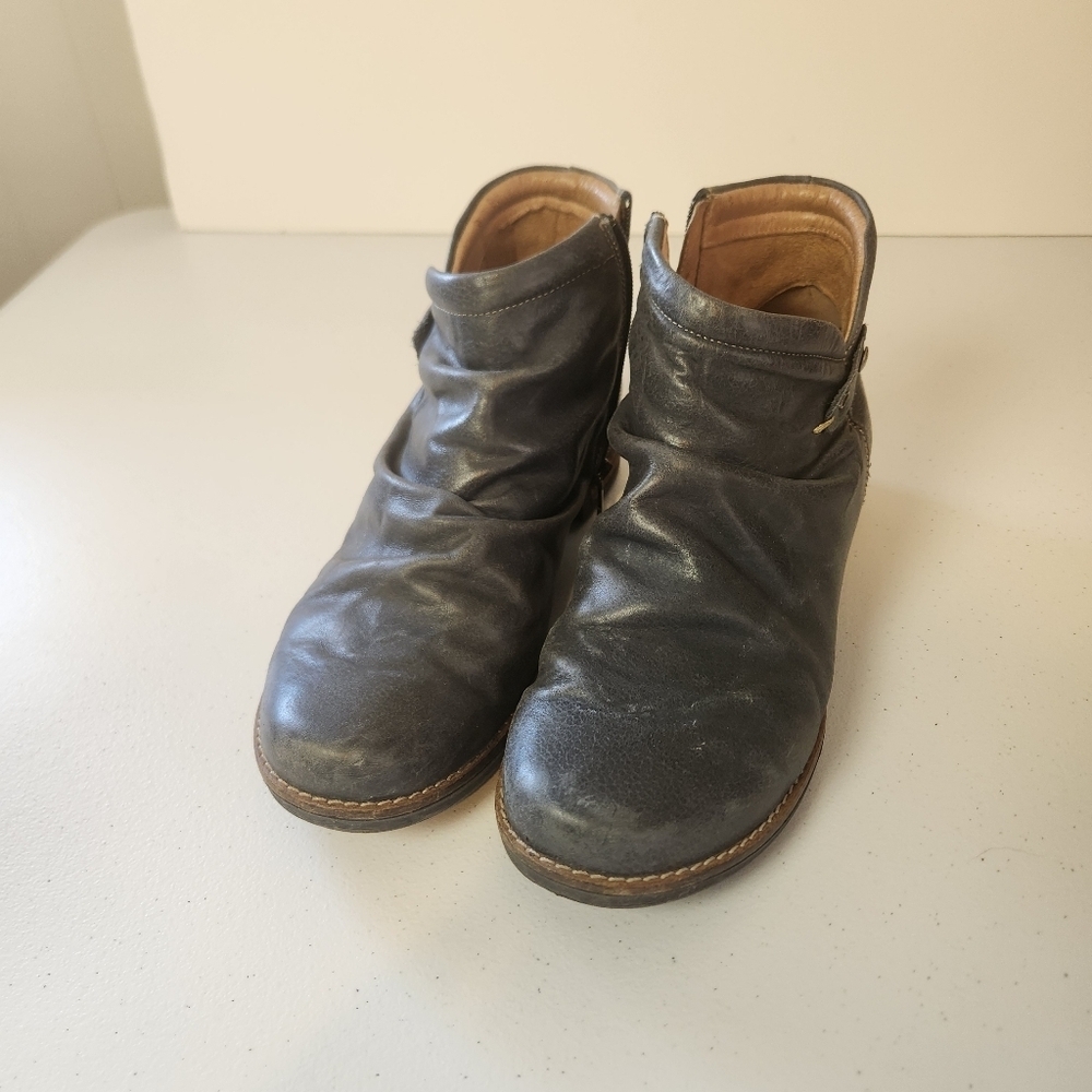 Wanda Panda Gray Leather Ankle Boots Zipper Womens size 8 EU 39 Fall Winter - Picture 3 of 8